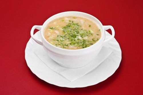 Быстрый сырный суп с вермишелью и зеленью