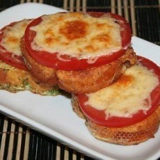 Гренки с помидорами и сыром к завтраку