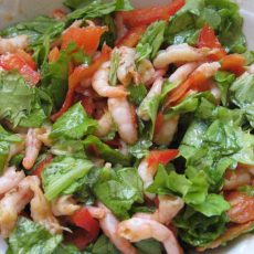 Овощной салат с морепродуктами